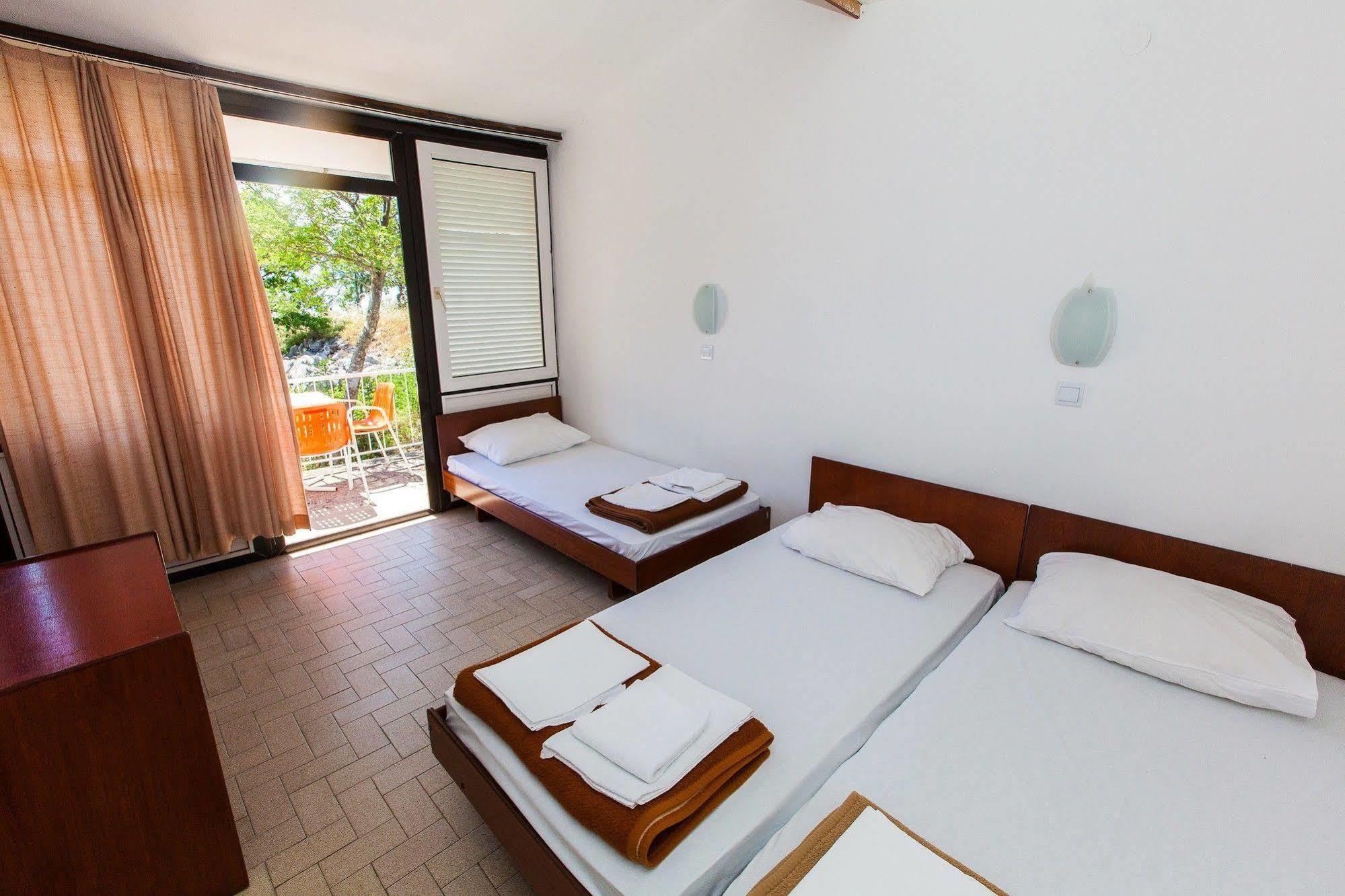 Paviljoni & Bungalow Kacjak Crikvenica Exterior foto